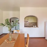 Charming Small Bella Sleeps 4 No Pool *