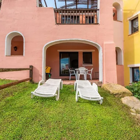 Apartment Charming Small Bella Sleeps 4 Punta de su Torrione