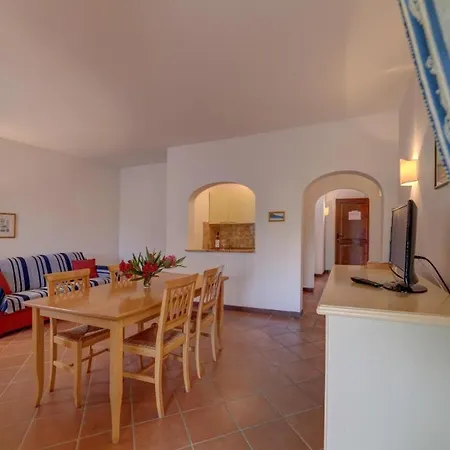 Apartment Charming Small Bella Sleeps 4