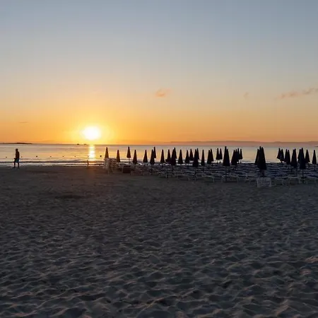 Charming Small Bella Sleeps 4 Apartment Punta de su Torrione