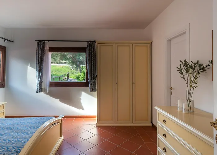 Charming Small Bella Sleeps 4 No Pool アパート